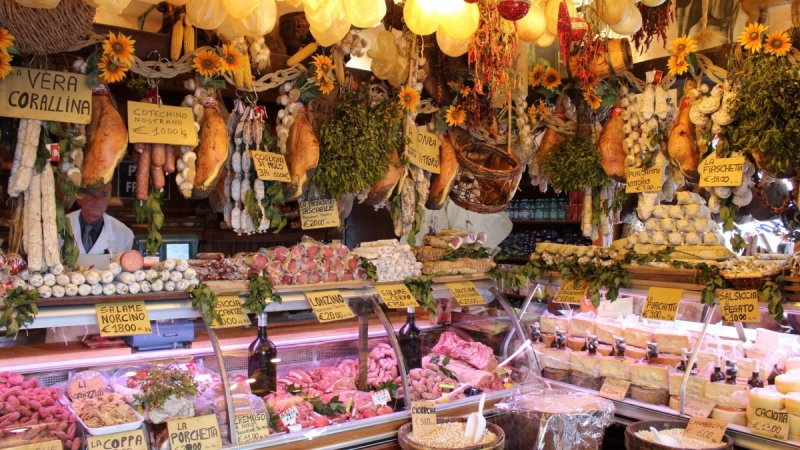 vente-LA TOUR-min_norcia_butchery_cold_cuts-342231